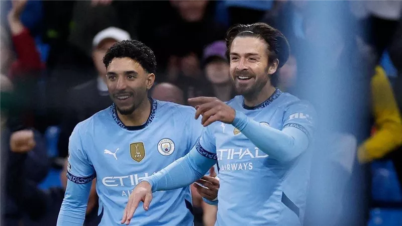 مرموش يقود مانشستر سيتي للفوز على ليستر بالدوري الإنجليزي
