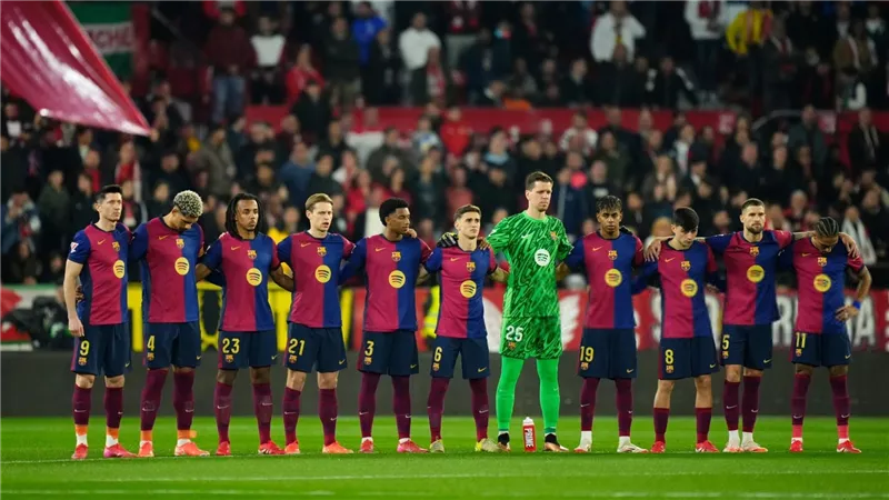 بثلاثي هجومي.. فليك يعلن تشكيل برشلونة لمواجهة ليجانيس بالدوري الإسباني