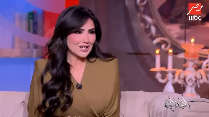 مي عمر تخطف الأضواء في 'إش إش'.. ماذا قالت مع 