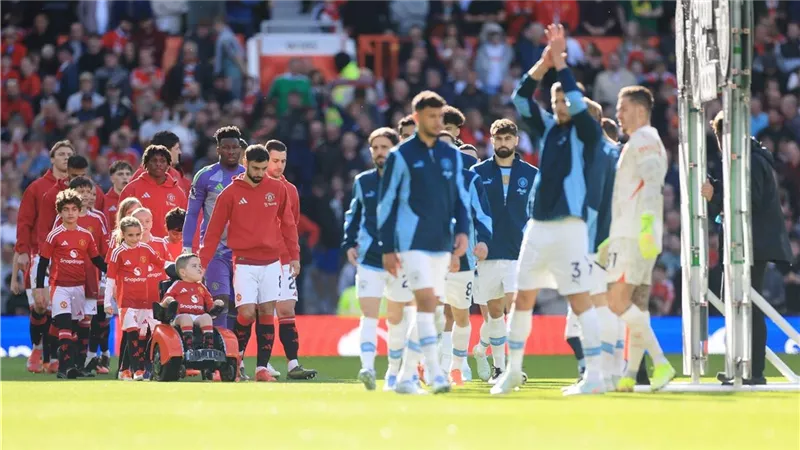 صفع جريليش.. القبض على شخص للاعتداء على لاعب مانشستر سيتي بعد الديربي