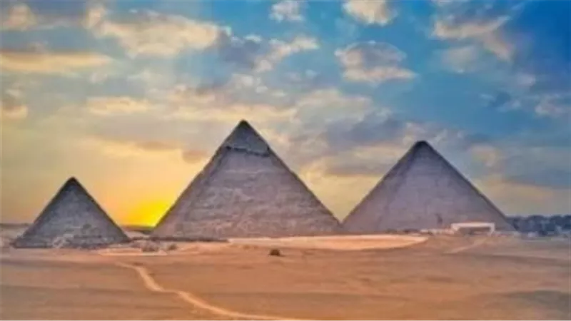 سعر تذكرة دخول الأهرامات 2025