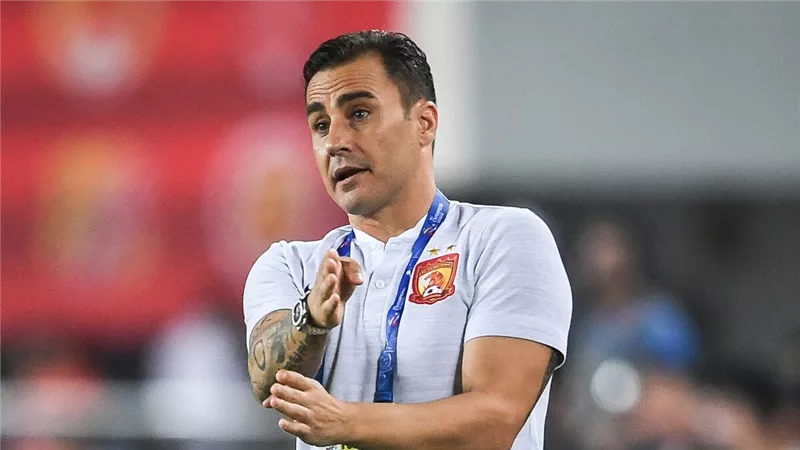 بعد 100 يوم.. إقالة كانافارو من تدريب دينامو زغرب رسميًا