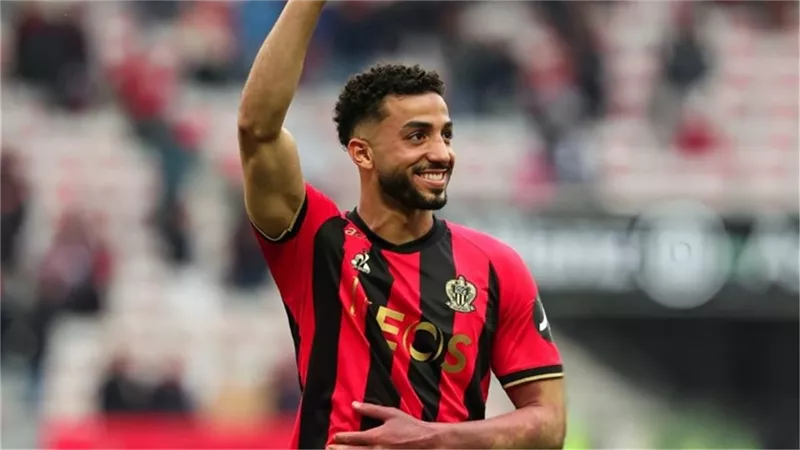 محمد عبد المنعم يتصدر قائمة نيس لمواجهة أوكسير في الدوري الفرنسي