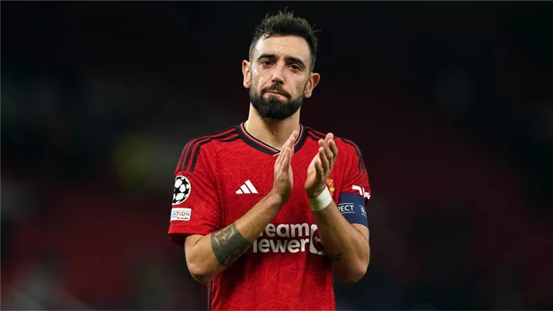 برونو فيرنانديز يكشف سبب رفضه الانضمام إلى الهلال السعودي