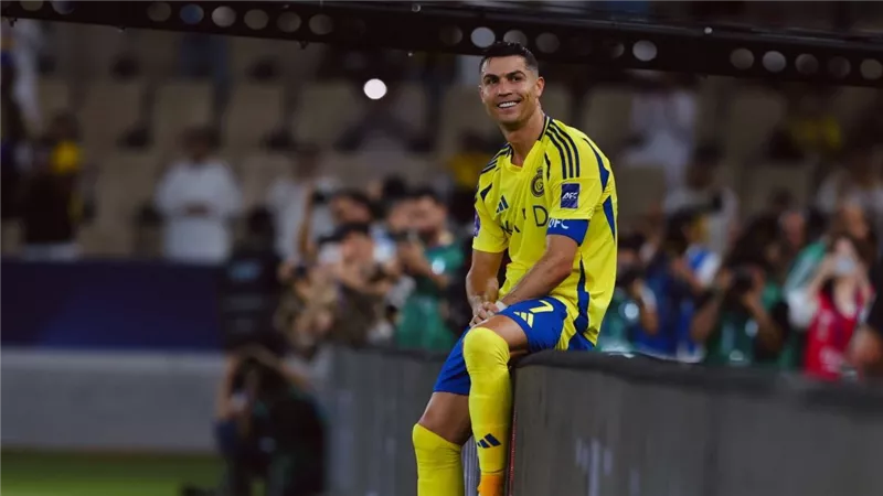 استمرت 6 أشهر.. رئيس النصر السابق يكشف للمرة الأولى أسرار رحلة التوقيع مع رونالدو