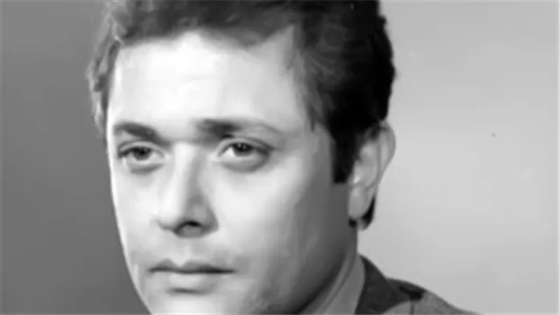 بدايات الفنان محمود عبد العزيز