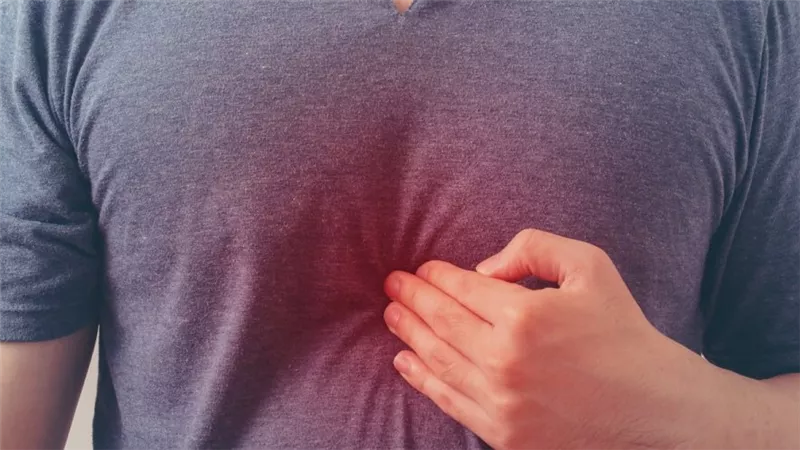 علاج حموضة المعدة في المنزل.. 7 علاجات طبيعية فعالة