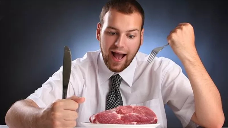 ماذا يحدث للجسم عند تناول اللحوم الحمراء يوميًا؟.. احذر من الإفراط