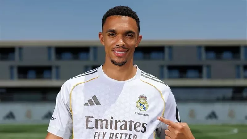 أرنولد يقود تشكيل ريال مدريد أمام الهلال بكأس العالم للأندية