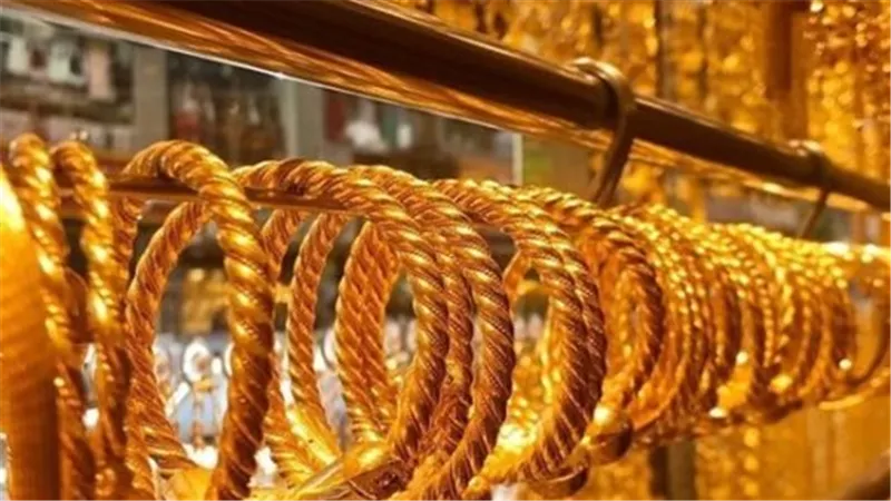 تعرف على آخر تطورات سعر الذهب.. عيار 18 بـ4860 جنيها