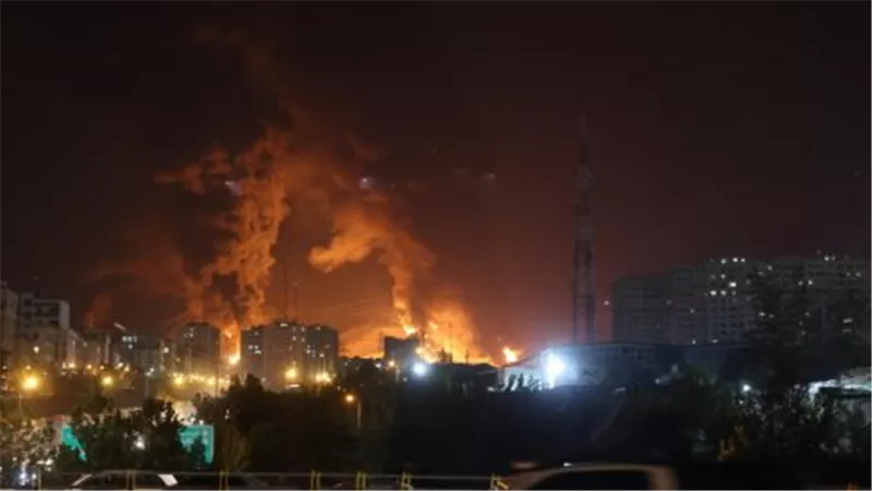 عاجل.. إيران تبدأ الهجوم على القواعد الأمريكية في قطر والعراق