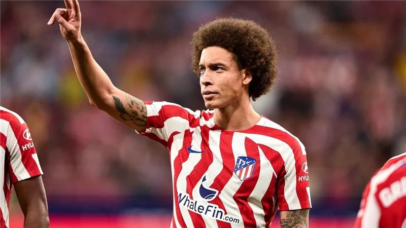 رسميا.. أتلتيكو مدريد يعلن رحيل أكسيل فيتسل