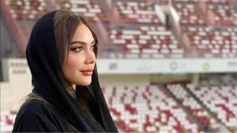 أول تعليق من الزوجة الثانية لـ محمد النني بعد انتشار صورها معه