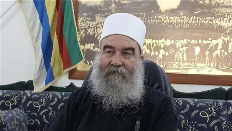 الزعيم الدرزي حكمت الهجري يعلن رفضه اتفاق وقف إطلاق النار في السويداء