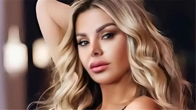 الوسط الفني والجمهور يتضامن مع الفنانة رزان مغربي.. ما القصة؟