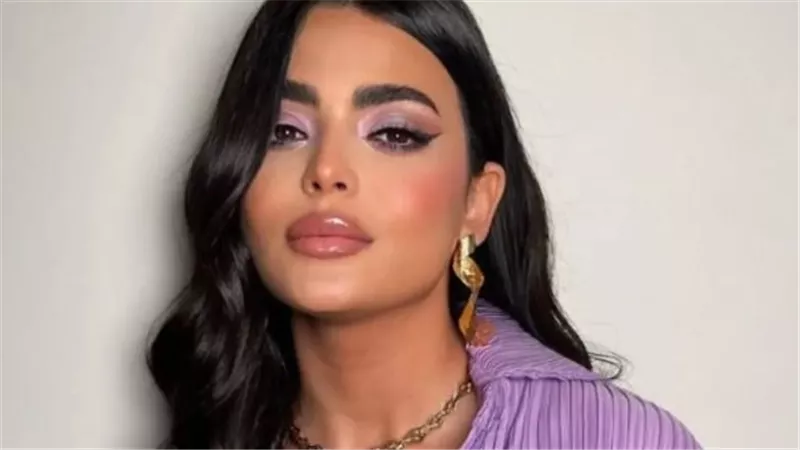  أسماء جلال ترد قانونيًا على واقعة مصفف الشعر.. كيف تفاعل الجمهور والإعلام؟