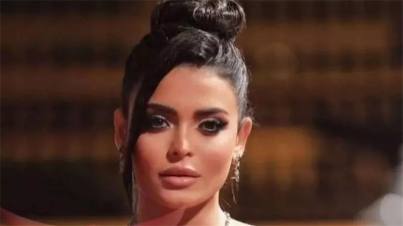 «تسريح شعرها حرام».. أزمة بين أسماء جلال ومصفف شعرها تتحول إلى قضية قانونية