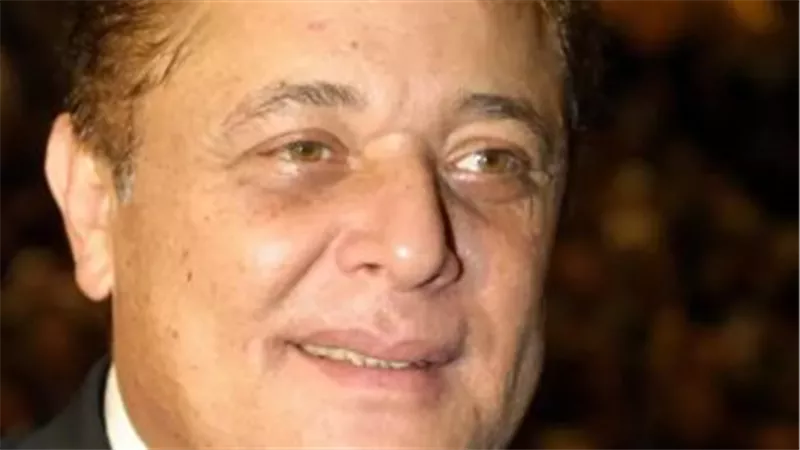 من هو محمود عبد العزيز؟ مسيرته، أعماله، وأزمة أسرته مع بوسي شلبي