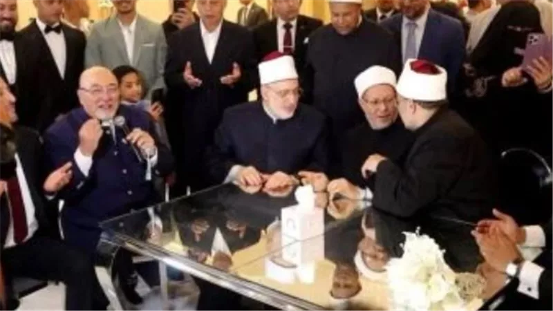بعد احتفال عائلي.. محمد مختار جمعة يشكر الحضور ويطلب الدعاء لابنته وزوجها
