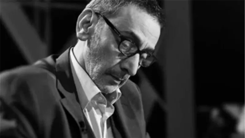 ستوديو إكسترا يستضيف حلمي النمنم وسعيد الشيمي ويخصص فقرة لوداع زياد الرحباني