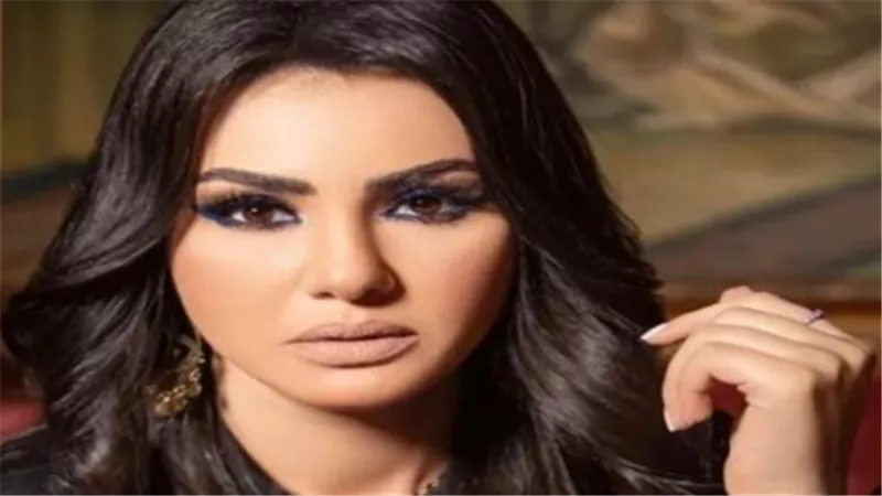 دينا فؤاد تتألق على الشاطئ وتستعيد الأضواء بعد نجاحها في 