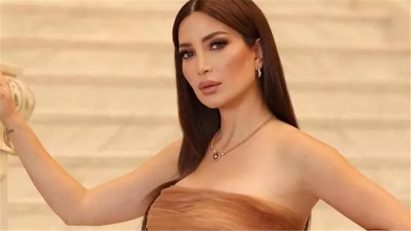 إطلالة ساحرة لنسرين طافش تخطف الأنظار وتثير الجدل