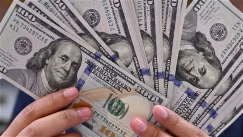 ننشر أسعار الدولار أمام الجنيه خلال التعاملات المسائية اليوم الأحد