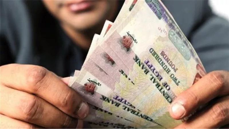 قرار جديد برفع رواتب موظفي الدولة.. هل يُحقق العدالة الاجتماعية المنتظرة؟
