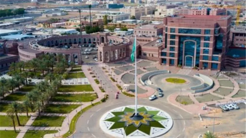  جامعة طيبة: النشأة والتطور في قلب المدينة المنورة
