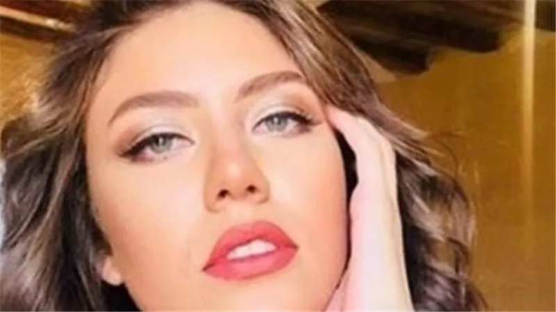 تفاصيل صادمة.. رحمة حسن تنشر صورة لشعرها وتُحذر من أخطاء التجميل
