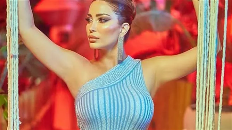 نسرين طافش تخطف الأنظار بإطلالة ساحرة.. وترد بقوة على المتنمرين