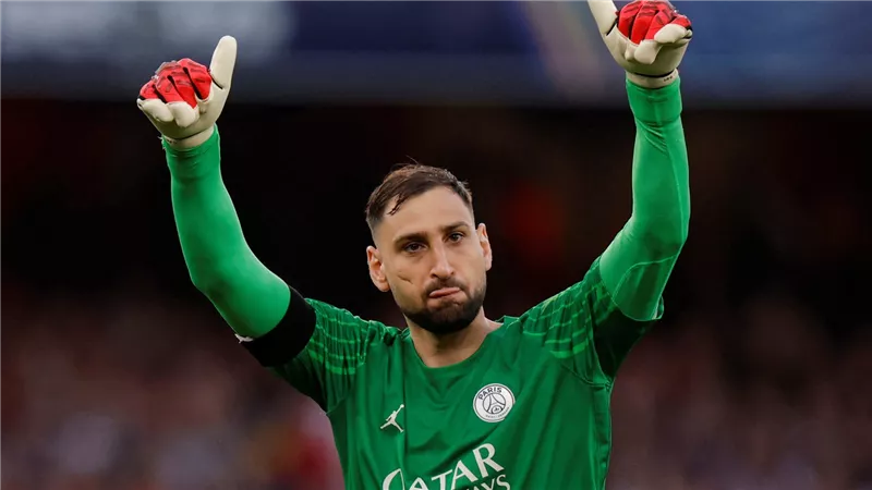دوناروما يكشف عن مرشحه لحصد جائزة الكرة الذهبية
