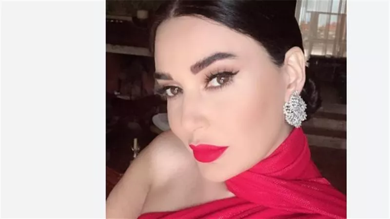 قصة نجاح سيرين عبد النور من عروض الأزياء إلى قمة التمثيل والغناء