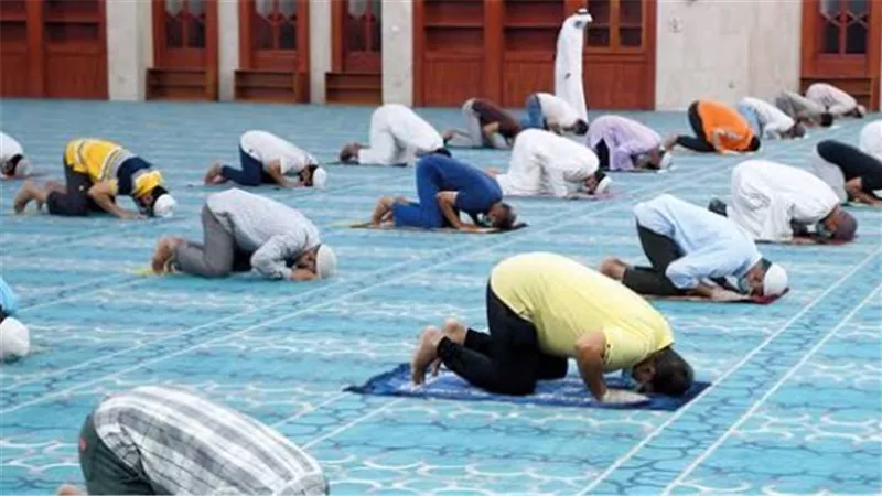 موعد اذان العشاء اليوم ومواقيت الصلاة في مصر حسب التوقيت المحلي
