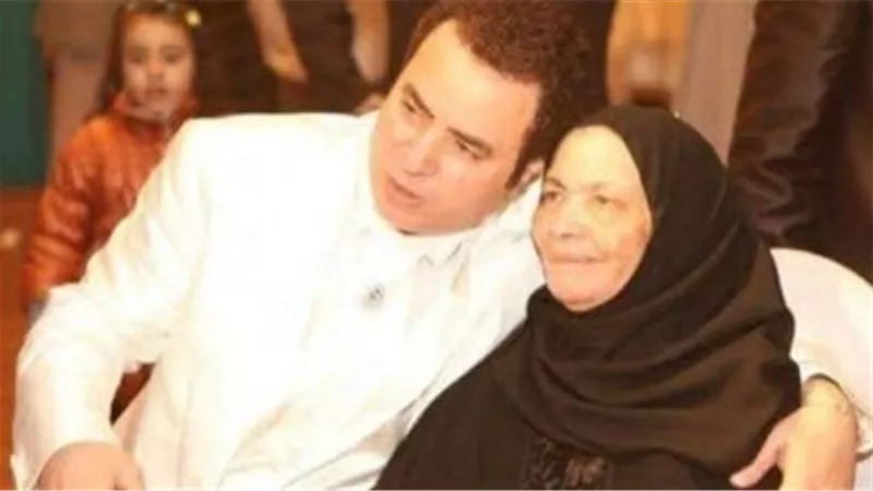 وفاة والدة الفنان صبحي خليل.. العزاء اليوم بمسجد الحامدية الشاذلية