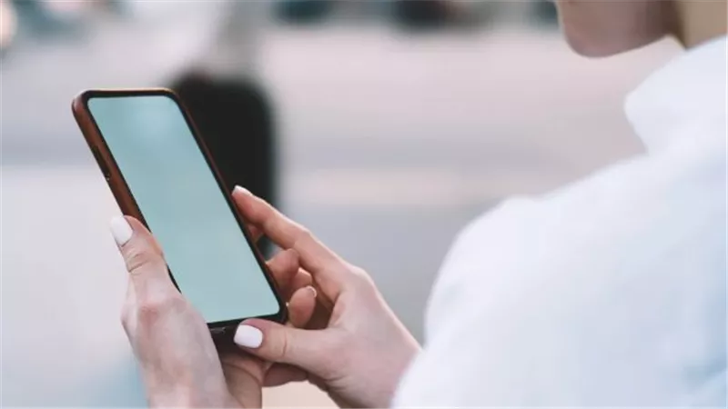 الأسئلة الشائعة حول تحديث الهاتف وإجاباتها