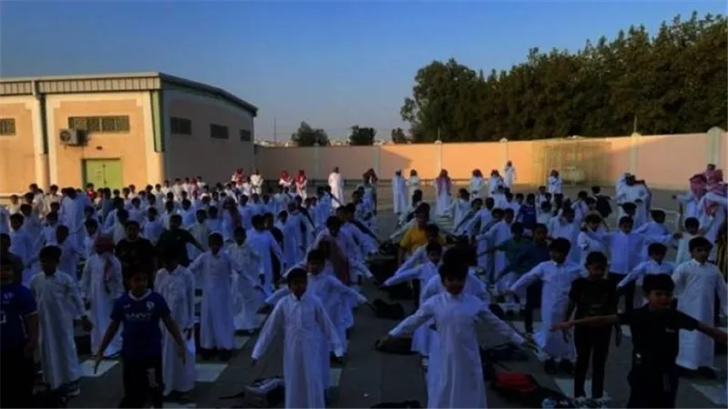 حضوري: نظام جديد لمتابعة حضور وانصراف المعلمين في مدارس المملكة