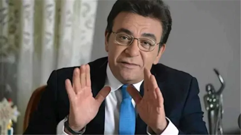 رحيل الإعلامي عاطف كامل.. سيرة مهنية ومسيرة إعلامية خالدة