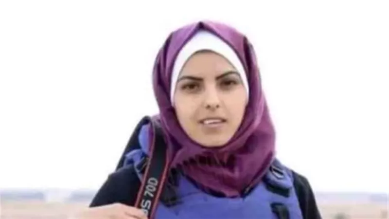 الصحفيات في فلسطين.. تضحيات بلا حدود.. من هي مريم أبو دقة؟