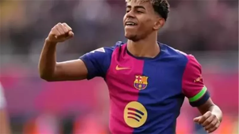 لامين يامال بين التألق في الملاعب والجدل خارجها.. تأثير العلاقة على شهرة نيكي نيكول