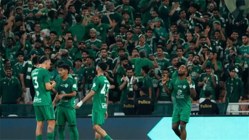 بمشاركة حجازي.. الأهلي يستهل الدوري السعودي بالفوز على نيوم