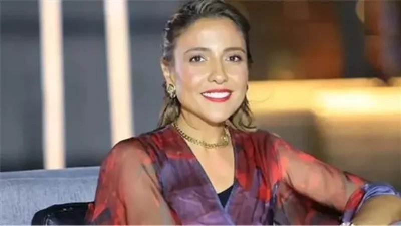 أسرار مي كساب الفنية والشخصية… من بدايات الغناء إلى خشبة المسرح