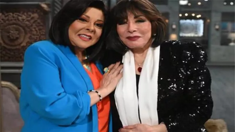 ظهور لبنى عبد العزيز مع إسعاد يونس في برنامج 