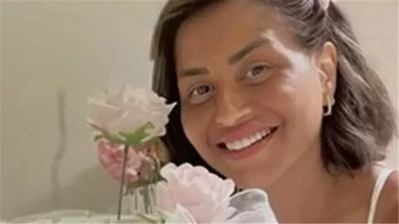 منة فضالي: 