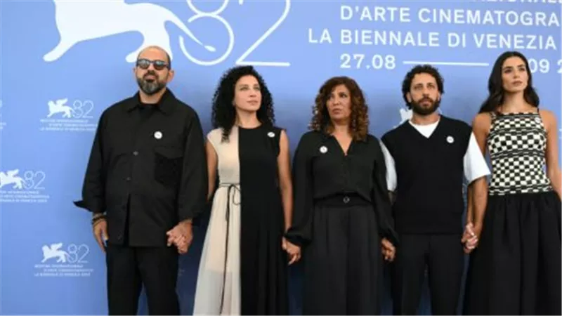 صوت هند رجب: القصة الحقيقية التي ألهبت مهرجان فينيسيا السينمائي 2025