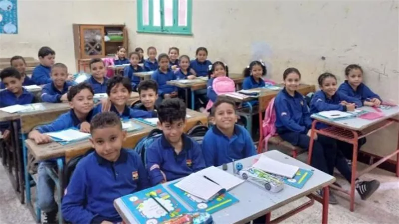 حل مشكلة الكثافة الطلابية والفترات المسائية في المدارس وموعد بدء العام الدراسي الجديد