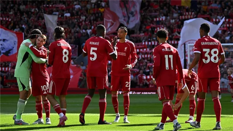 إيزاك أساسيًا.. صلاح يقود تشكيل ليفربول أمام تشيلسي في قمة الدوري الإنجليزي