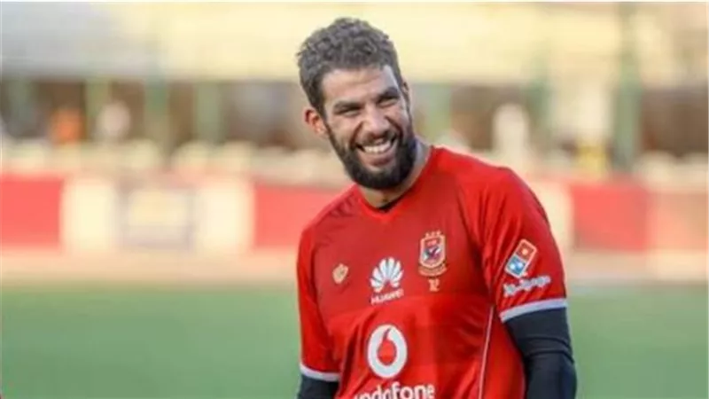 علاقة شريف إكرامي بجماهير الأهلي.. النقد البناء vs الهجوم الشخصي