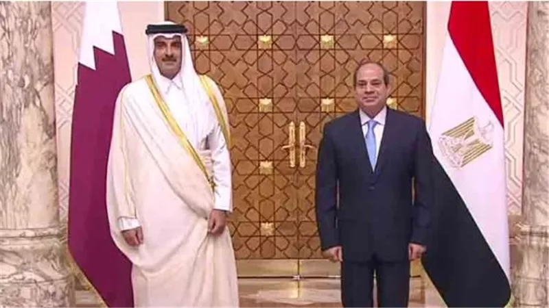 قطر القمة العربية.. السيسي يلتقي الأمير تميم في الدوحة ويؤكد تضامن مصر الكامل مع قطر