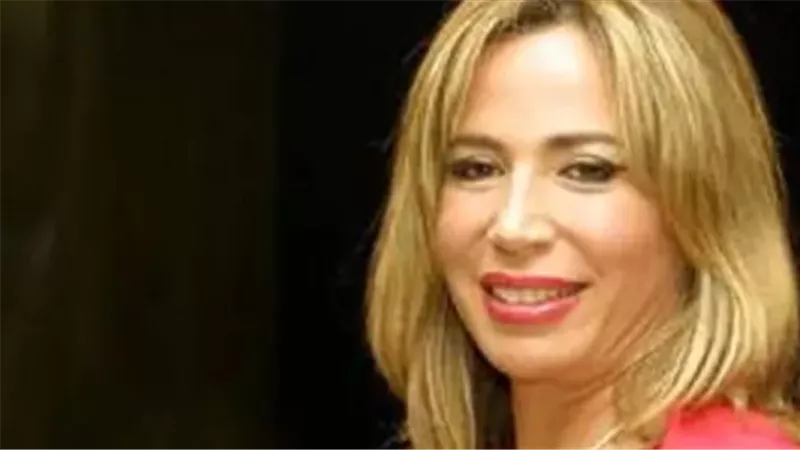 هل تعود إيناس الدغيدي قريبًا إلى الإخراج بعد غياب 15 عامًا؟
